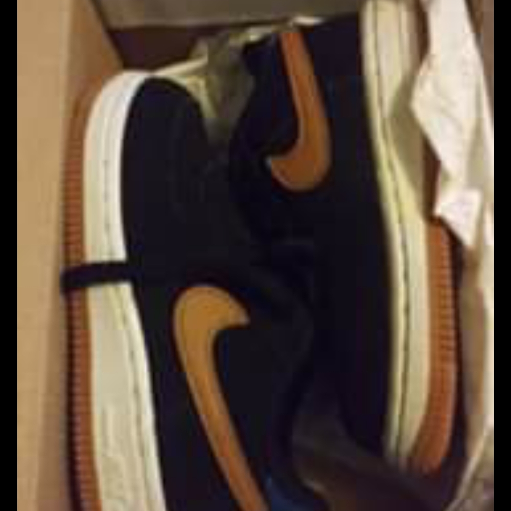 Toddler Shoes - Picture 5 of 5